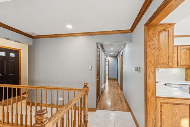 2945 S Scott Street, Des Plaines, IL 60018