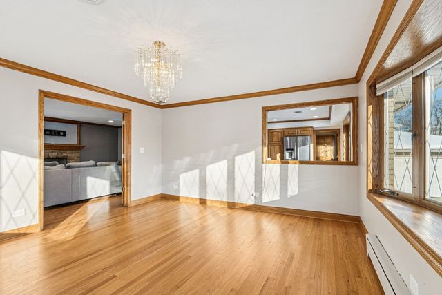 2945 S Scott Street, Des Plaines, IL 60018