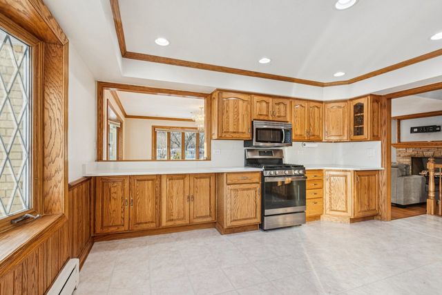 2945 S Scott Street, Des Plaines, IL 60018