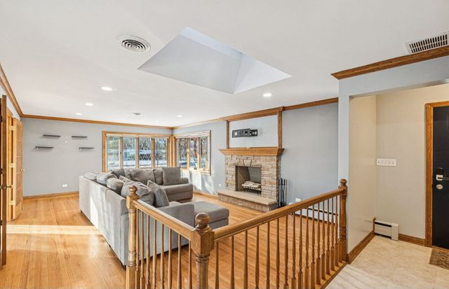 2945 S Scott Street, Des Plaines, IL 60018