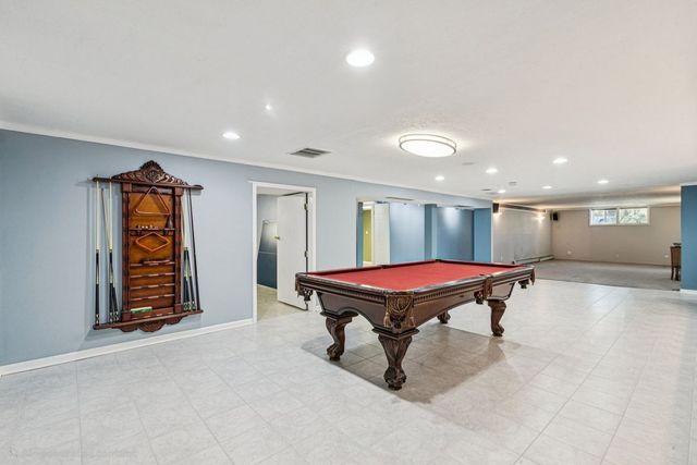 2945 S Scott Street, Des Plaines, IL 60018