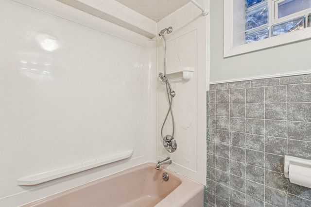 2945 S Scott Street, Des Plaines, IL 60018