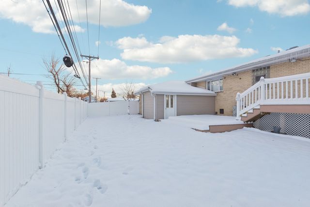 2945 S Scott Street, Des Plaines, IL 60018