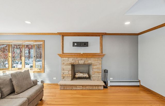 2945 S Scott Street, Des Plaines, IL 60018