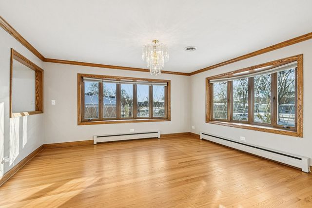 2945 S Scott Street, Des Plaines, IL 60018