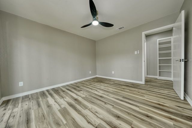 1221 Chateau Lane, Hideaway, TX 75771