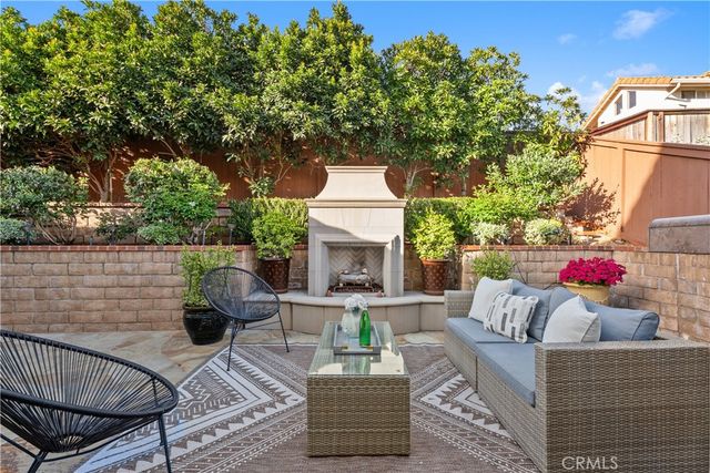 9 Calle Larspur, Rancho Santa Margarita, CA 92688