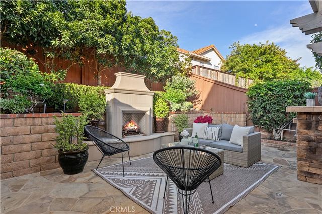 9 Calle Larspur, Rancho Santa Margarita, CA 92688