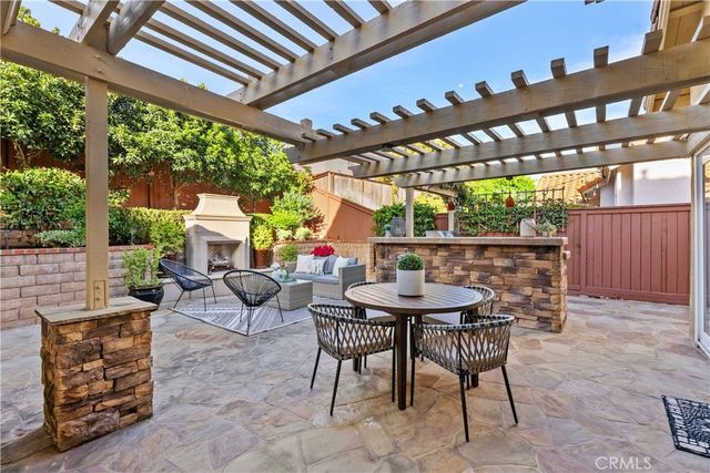 9 Calle Larspur, Rancho Santa Margarita, CA 92688