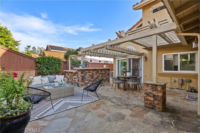 9 Calle Larspur, Rancho Santa Margarita, CA 92688
