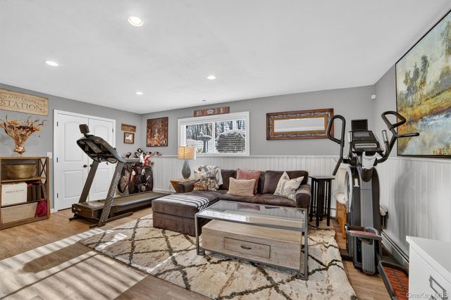 13 Watergate Drive, Amawalk, NY 10501