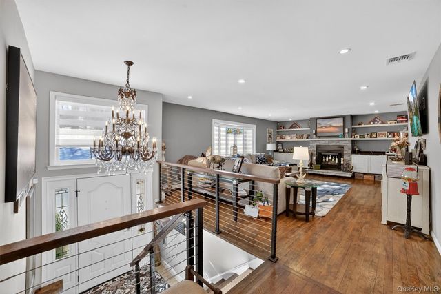 13 Watergate Drive, Amawalk, NY 10501