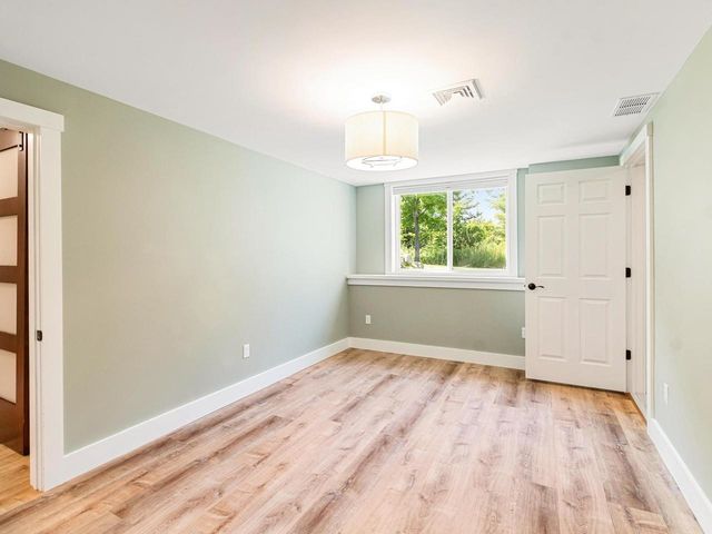 420 O'Brien Drive, Shelburne, VT 05482