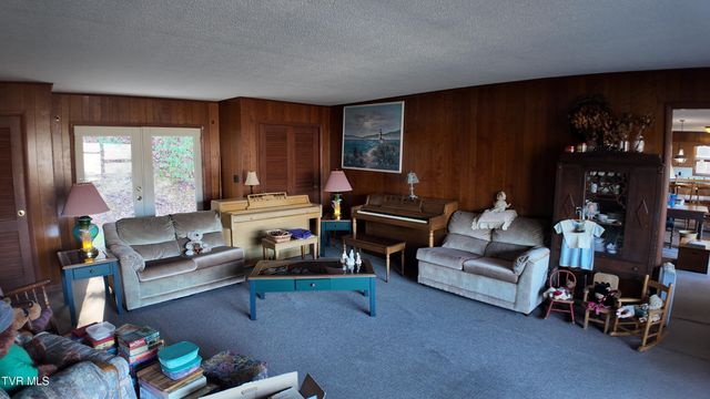 591 Deer Haven Road, Unicoi, TN 37692