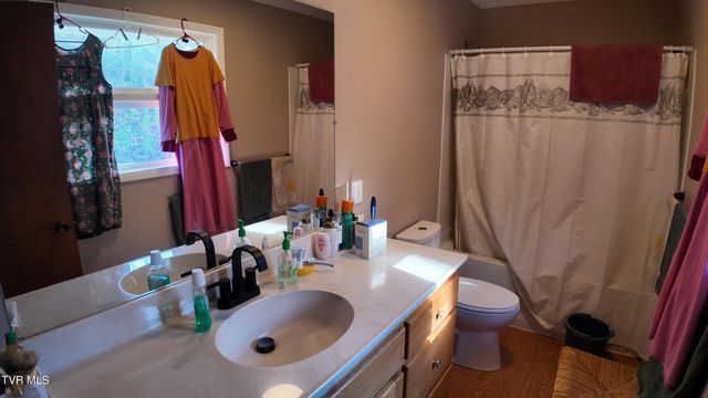 591 Deer Haven Road, Unicoi, TN 37692