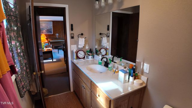 591 Deer Haven Road, Unicoi, TN 37692