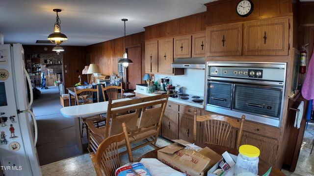 591 Deer Haven Road, Unicoi, TN 37692