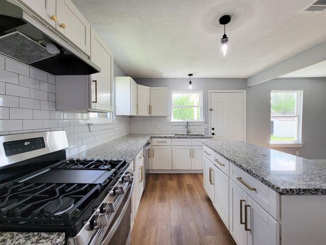 4538 Clover Street, Houston, TX 77051