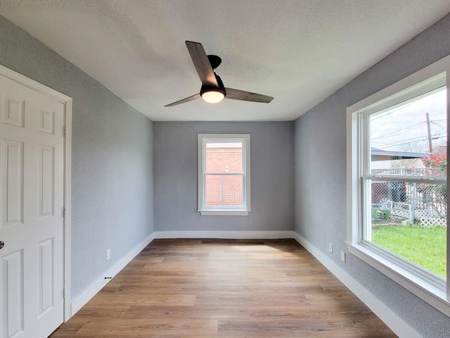 4538 Clover Street, Houston, TX 77051