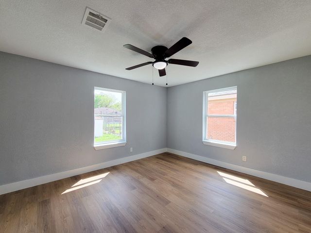 4538 Clover Street, Houston, TX 77051