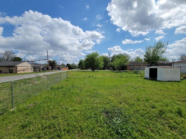 4538 Clover Street, Houston, TX 77051