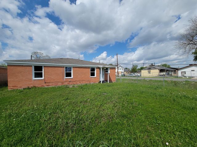 4538 Clover Street, Houston, TX 77051