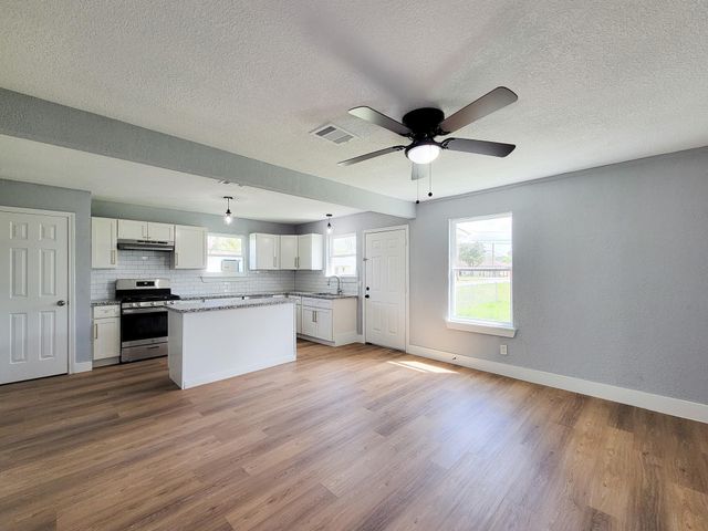 4538 Clover Street, Houston, TX 77051