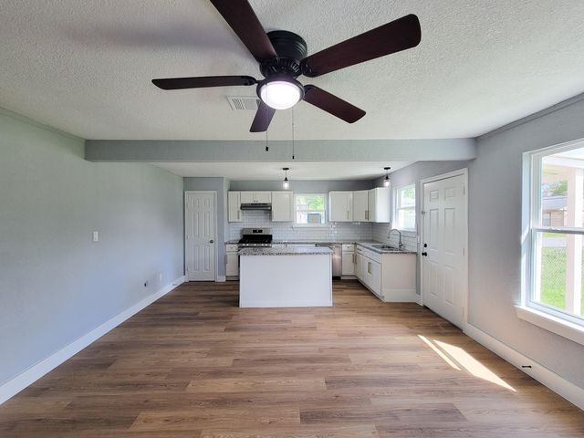 4538 Clover Street, Houston, TX 77051