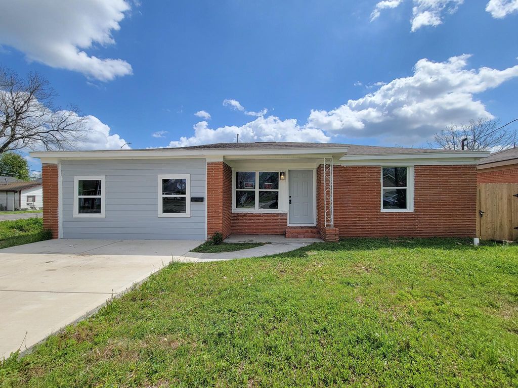 4538 Clover Street, Houston, TX 77051