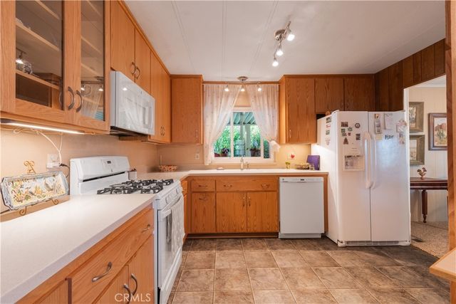 337 Lark Drive, Paso Robles, CA 93446
