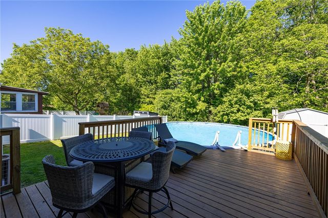 73 Ann Marie Drive, Gates, NY 14606