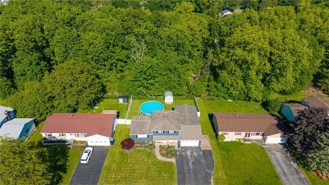 73 Ann Marie Drive, Gates, NY 14606