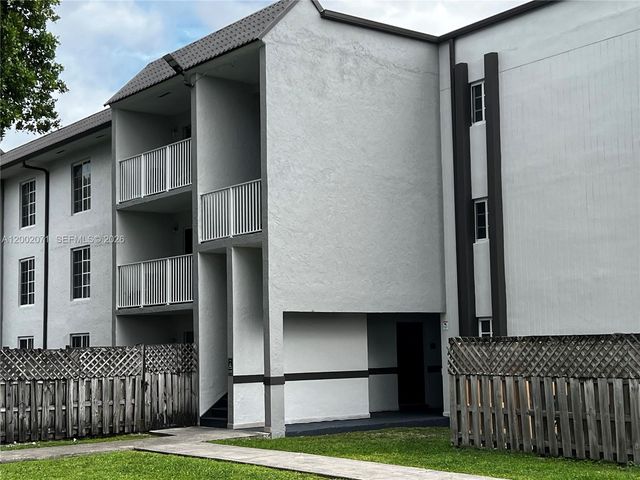 5102 NW 79th Ave 307, Doral, FL 33166