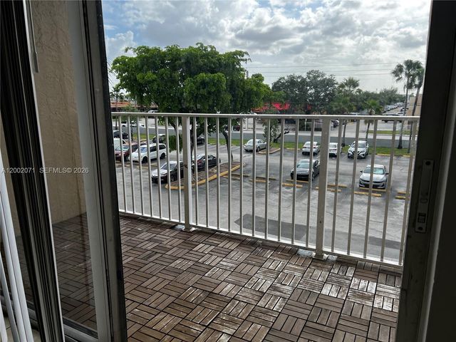 5102 NW 79th Ave 307, Doral, FL 33166