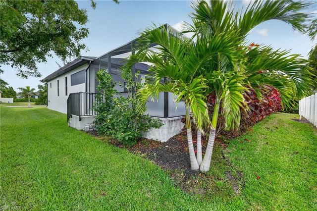 3724 3rd ST, Cape Coral, FL 33991