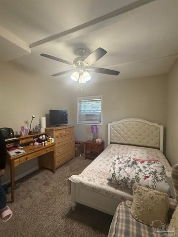 502 New York Dr, Pensacola, FL 32505