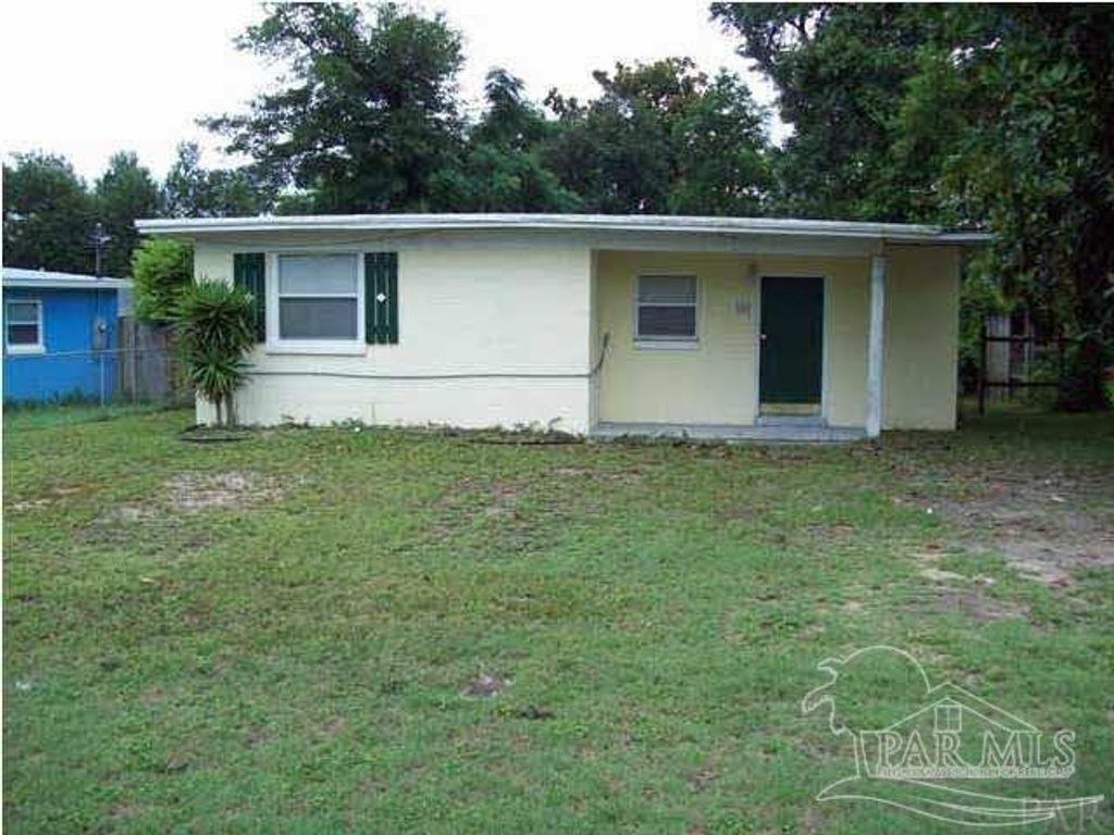 502 New York Dr, Pensacola, FL 32505