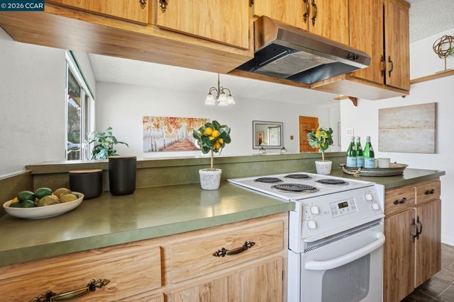 871 Merle Ave, Martinez, CA 94553