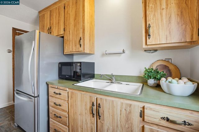 871 Merle Ave, Martinez, CA 94553