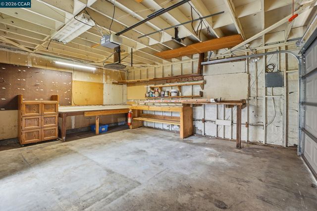 871 Merle Ave, Martinez, CA 94553