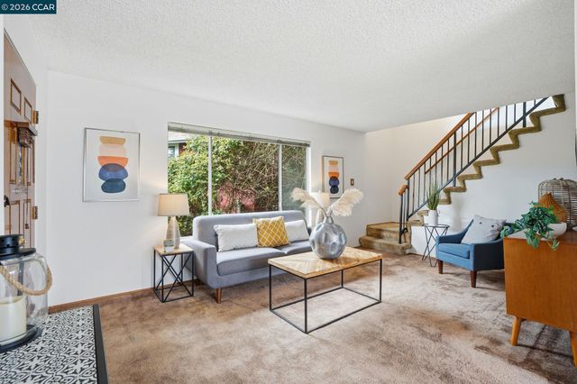 871 Merle Ave, Martinez, CA 94553