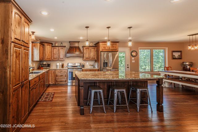 30461 OAK MEADOWS ROAD, California, MO 65018