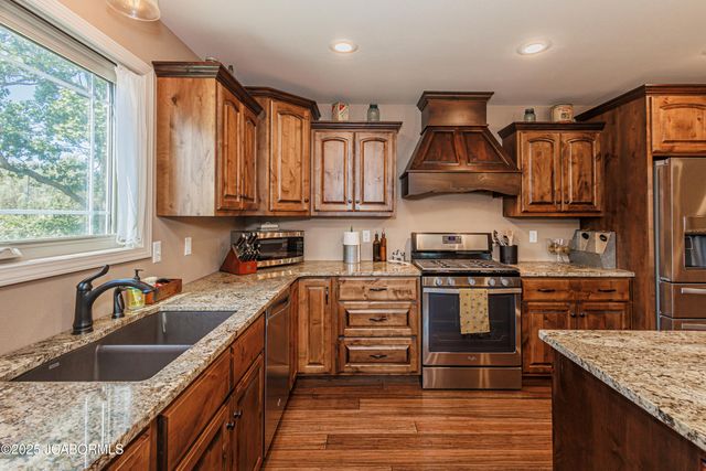 30461 OAK MEADOWS ROAD, California, MO 65018