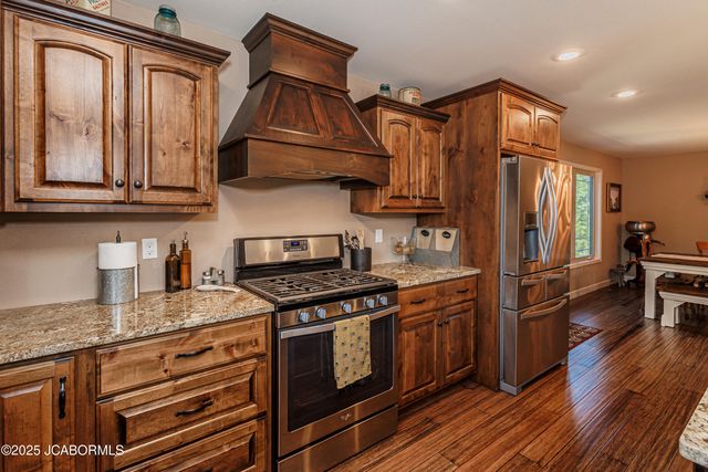 30461 OAK MEADOWS ROAD, California, MO 65018