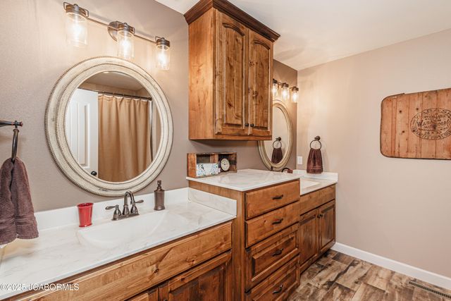 30461 OAK MEADOWS ROAD, California, MO 65018