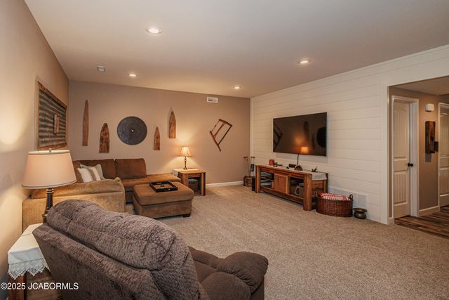 30461 OAK MEADOWS ROAD, California, MO 65018