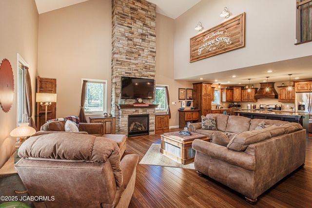 30461 OAK MEADOWS ROAD, California, MO 65018