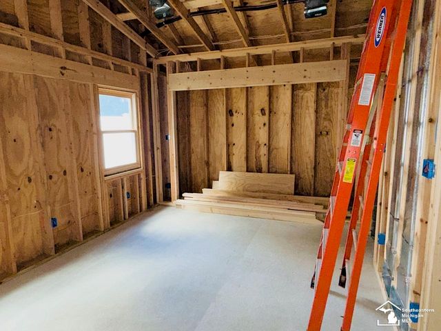 4860 Cass Elizabeth Road, Waterford, MI 48327