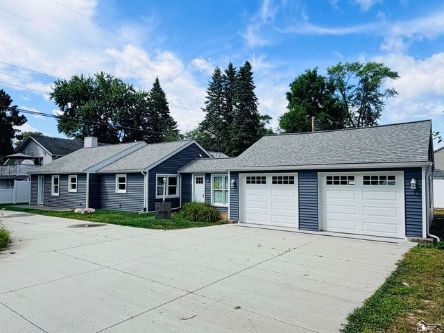 4860 Cass Elizabeth Road, Waterford, MI 48327