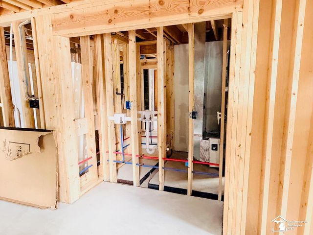4860 Cass Elizabeth Road, Waterford, MI 48327